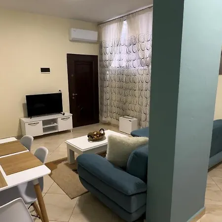 S&f Centre Τίρανα